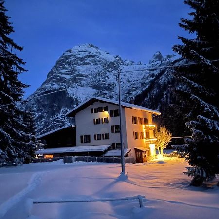 Al Cervo Albergo - Hotel Stabiziane Buitenkant foto